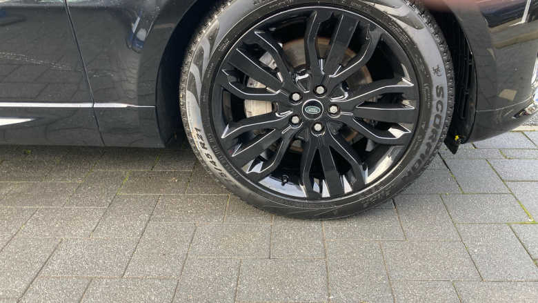 Land Rover Range Rover Sport 3.0 D300 HSE Silver 5dr Auto Diesel Estate